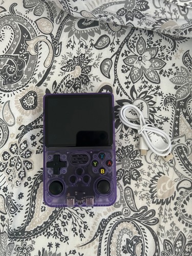 Retro game console viola - retro,